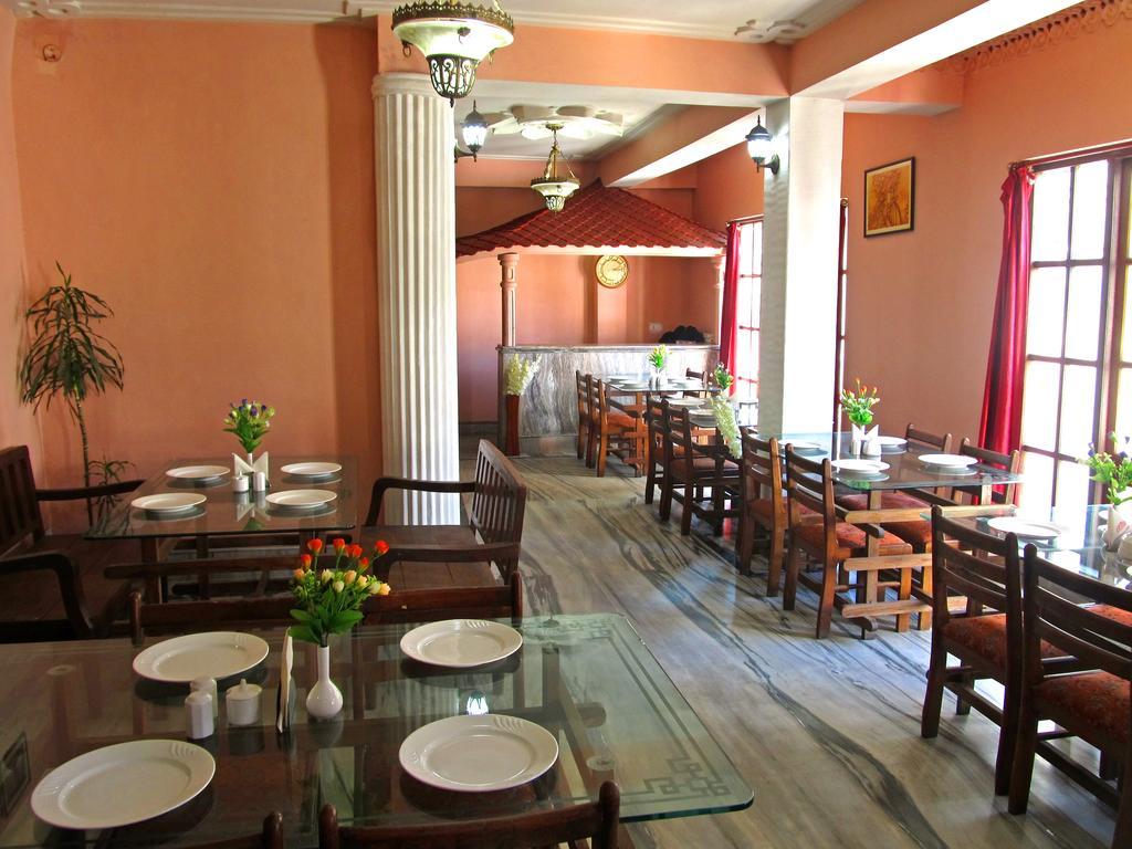 Hotel Alpine Crest Gangtok Exterior photo